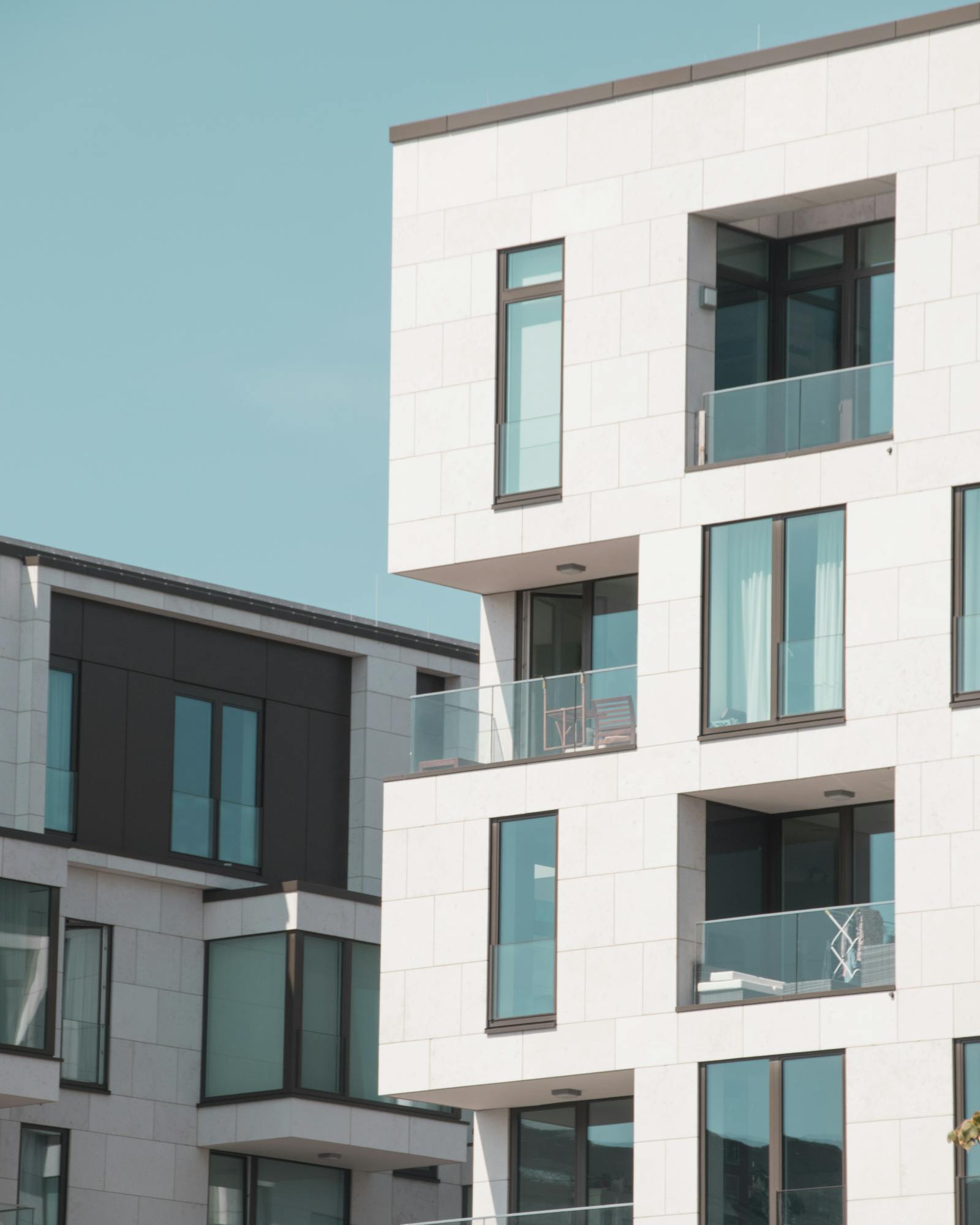 Understanding the Italian real estate sector in a clear and direct way.